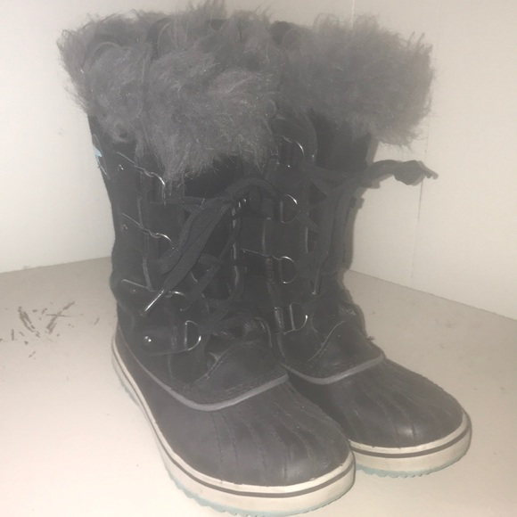 Black winter boots - Picture 1 of 2
